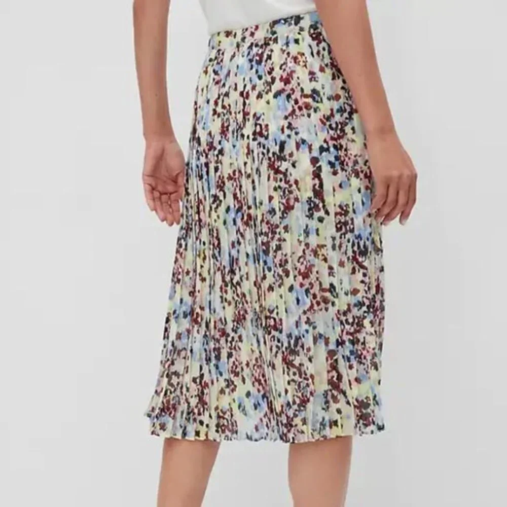 Banana Republic Factory Floral Pleated Skirt (NWT)
